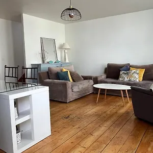 Le Loft, L'annexe Hébergement de vacances